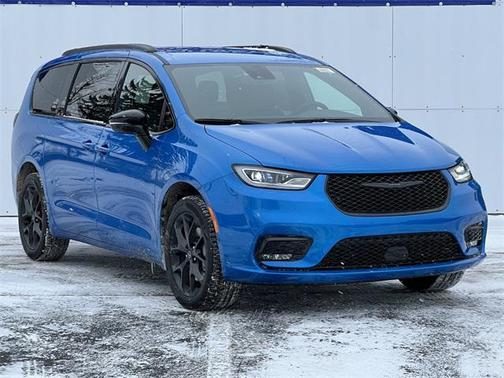 2026 Chrysler Pacifica L