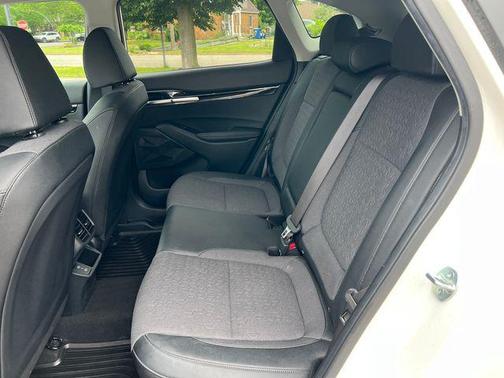 Snow White Pearl 2024 Kia Seltos S