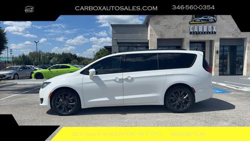 2020 Chrysler Pacifica Touring L