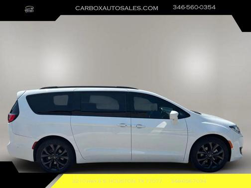 2020 Chrysler Pacifica Touring L