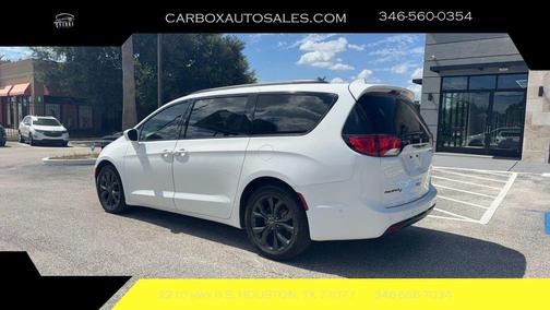 2020 Chrysler Pacifica Touring L