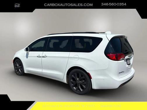 2020 Chrysler Pacifica Touring L