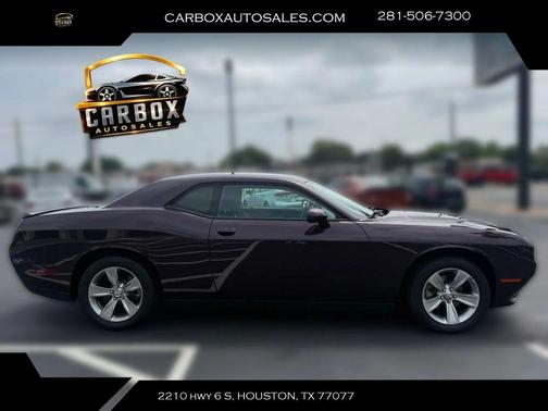 Hellraisin 2021 Dodge Challenger SXT