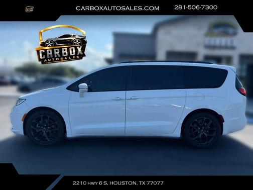 Bright White Clearcoat 2021 Chrysler Pacifica Touring