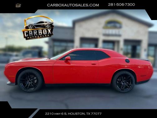 Go Mango 2022 Dodge Challenger SXT
