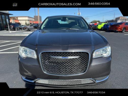 2019 Chrysler 300 Touring