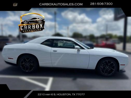2022 Dodge Challenger SXT