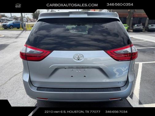 2020 Toyota Sienna LE