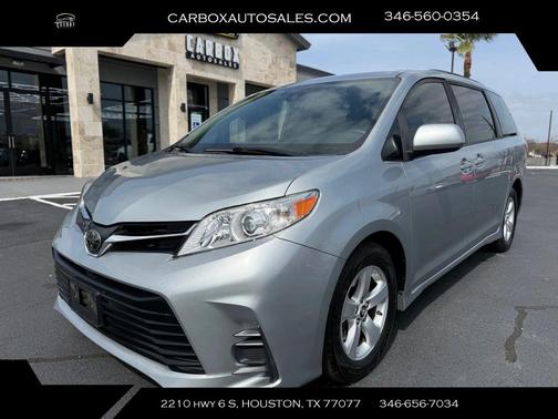 2020 Toyota Sienna LE