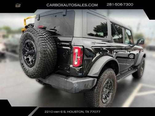 Shadow Black 2024 Ford Bronco Wildtrak