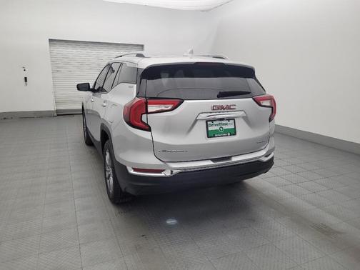 Quicksilver Metallic 2022 GMC Terrain SLT