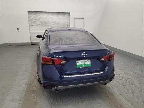 2022 Nissan Altima SR FWD