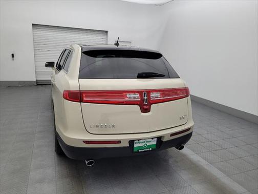 2015 Lincoln MKT