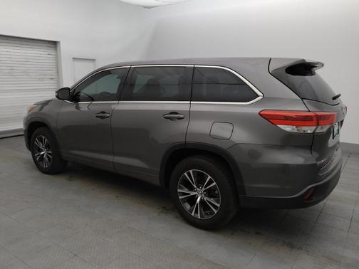 2017 Toyota Highlander LE I4