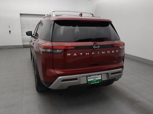 2022 Nissan Pathfinder SL 2WD