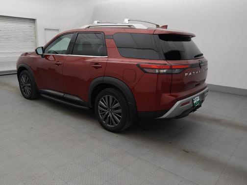2022 Nissan Pathfinder SL 2WD