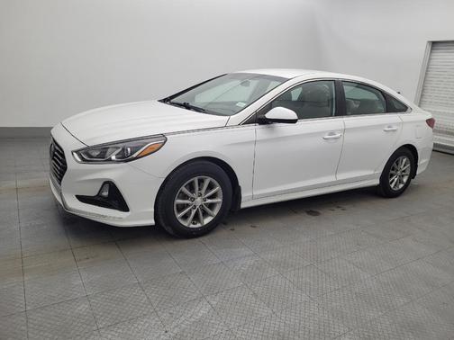 2018 Hyundai SONATA SE