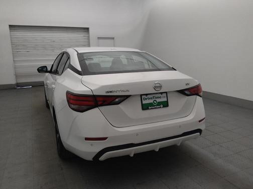 White 2022 Nissan Sentra SV