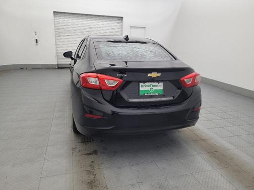 Mosaic Black Metallic 2017 Chevrolet Cruze LS