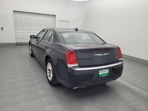 2015 Chrysler 300 Limited