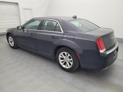 2015 Chrysler 300 Limited