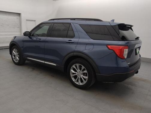 Blue Metallic 2020 Ford Explorer XLT