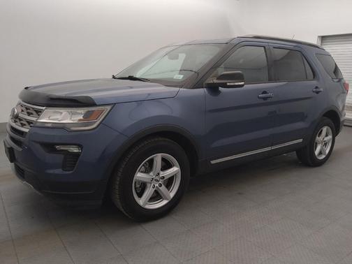 Blue Metallic 2018 Ford Explorer XLT