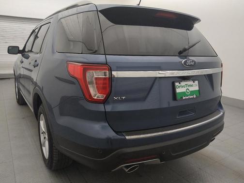Blue Metallic 2018 Ford Explorer XLT