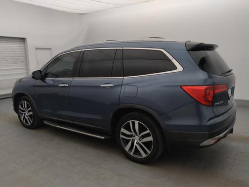 Blue 2017 Honda Pilot Elite
