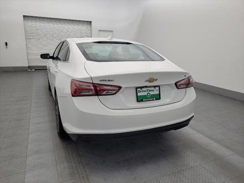 2022 Chevrolet Malibu FWD LT
