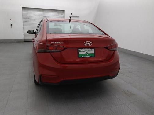Pomegranate Red 2022 Hyundai Accent SE
