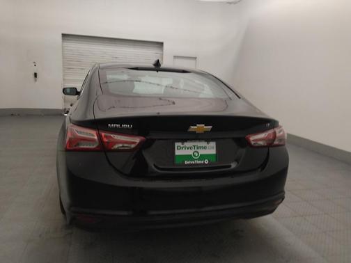 Mosaic Black Metallic 2022 Chevrolet Malibu FWD LT