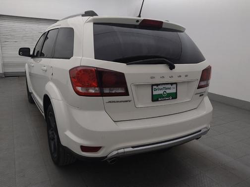 Vice White 2018 Dodge Journey Crossroad