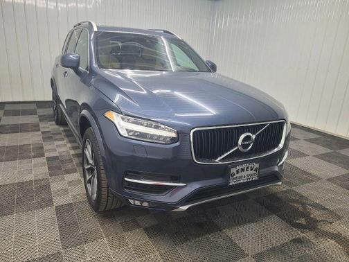 Blue 2018 Volvo XC90 T5 Momentum