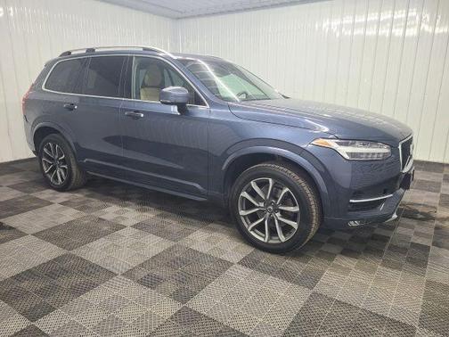 Blue 2018 Volvo XC90 T5 Momentum