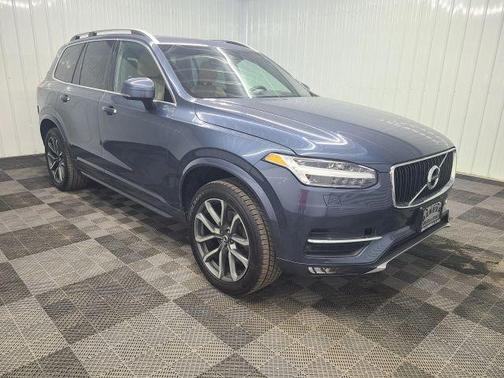 Blue 2018 Volvo XC90 T5 Momentum