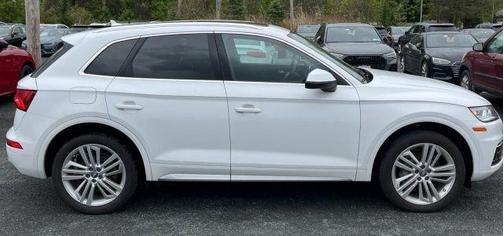 Ibis White 2018 Audi Q5 2.0T Tech Premium