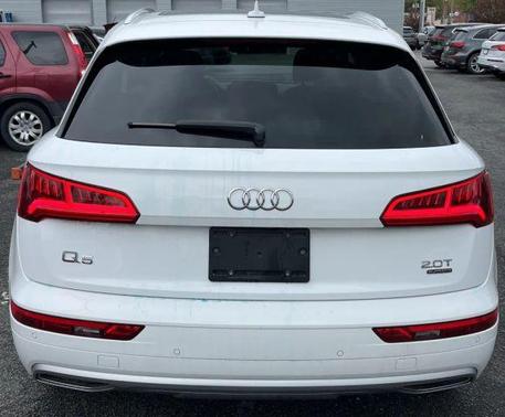 Ibis White 2018 Audi Q5 2.0T Tech Premium