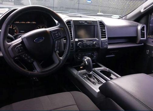 Black 2015 Ford F-150 XLT