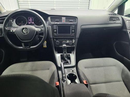 Pure White 2018 Volkswagen Golf SportWagen TSI S