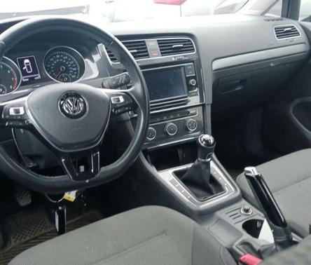 Pure White 2018 Volkswagen Golf SportWagen TSI S