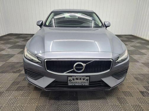 2020 Volvo S60 T5 Momentum