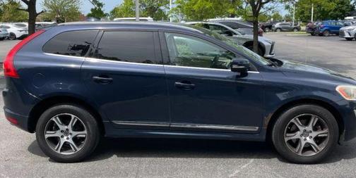 Caspian Blue Metallic 2014 Volvo XC60 T6