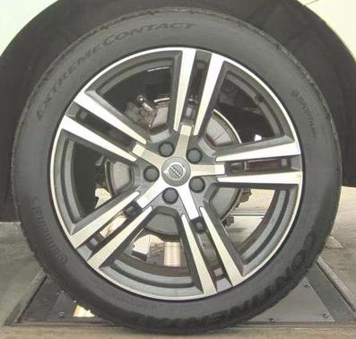 2018 Volvo XC60 T5 Momentum