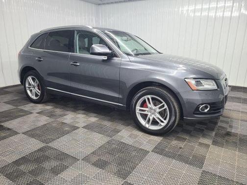 Daytona Gray Pearl Effect 2017 Audi Q5 2.0T Premium Plus