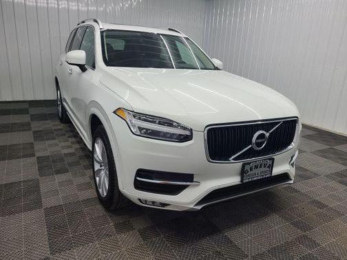 2019 Volvo XC90 T6 Momentum