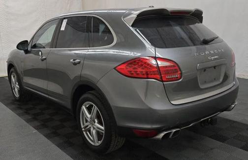 2014 Porsche Cayenne Platinum Edition