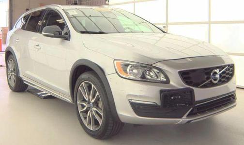 2018 Volvo V60 Cross Country T5