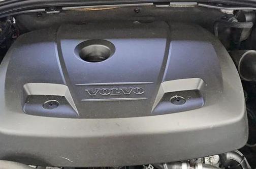 2018 Volvo V60 Cross Country T5