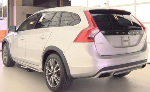 2018 Volvo V60 Cross Country T5